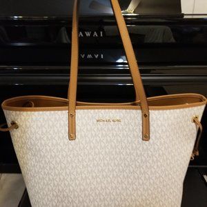 Michael Kors Extra Large Tote